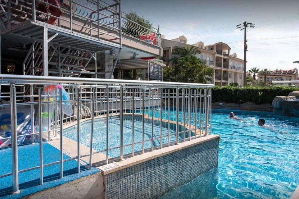 Club Dante Mammaris Rezervasyon