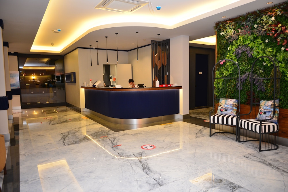 Oasis Hotel & Apartments Rezervasyon