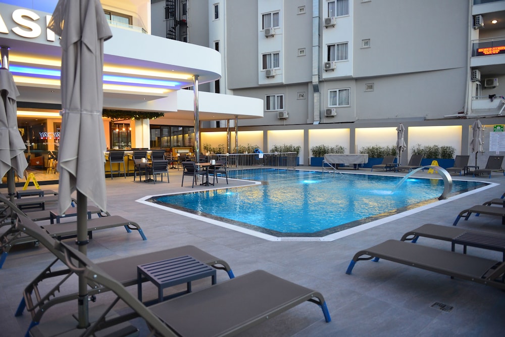 Oasis Hotel & Apartments Rezervasyon