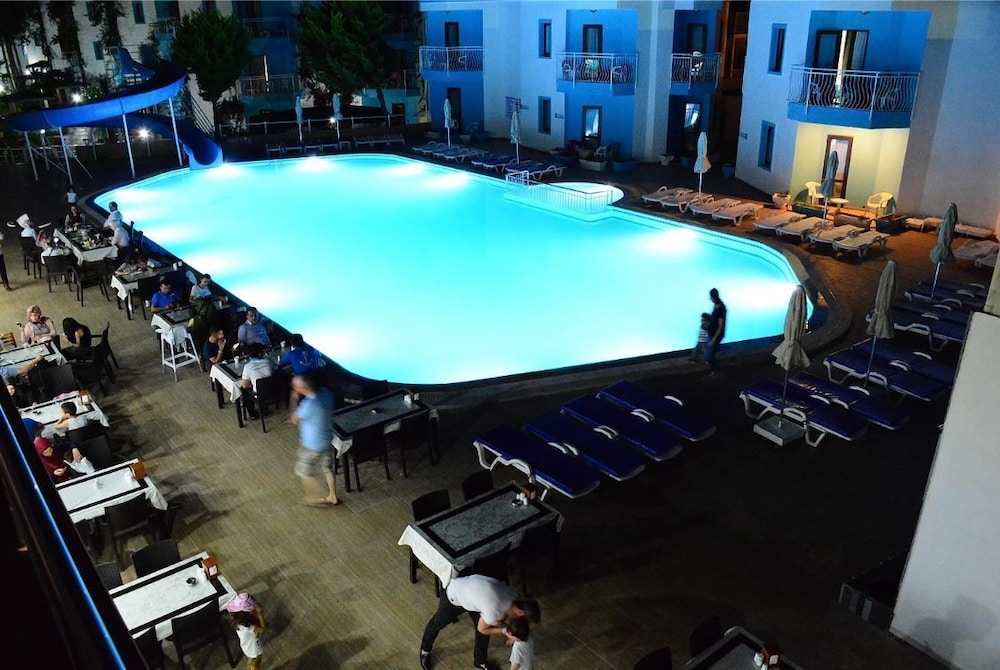 Costa Carina Resort Rezervasyon