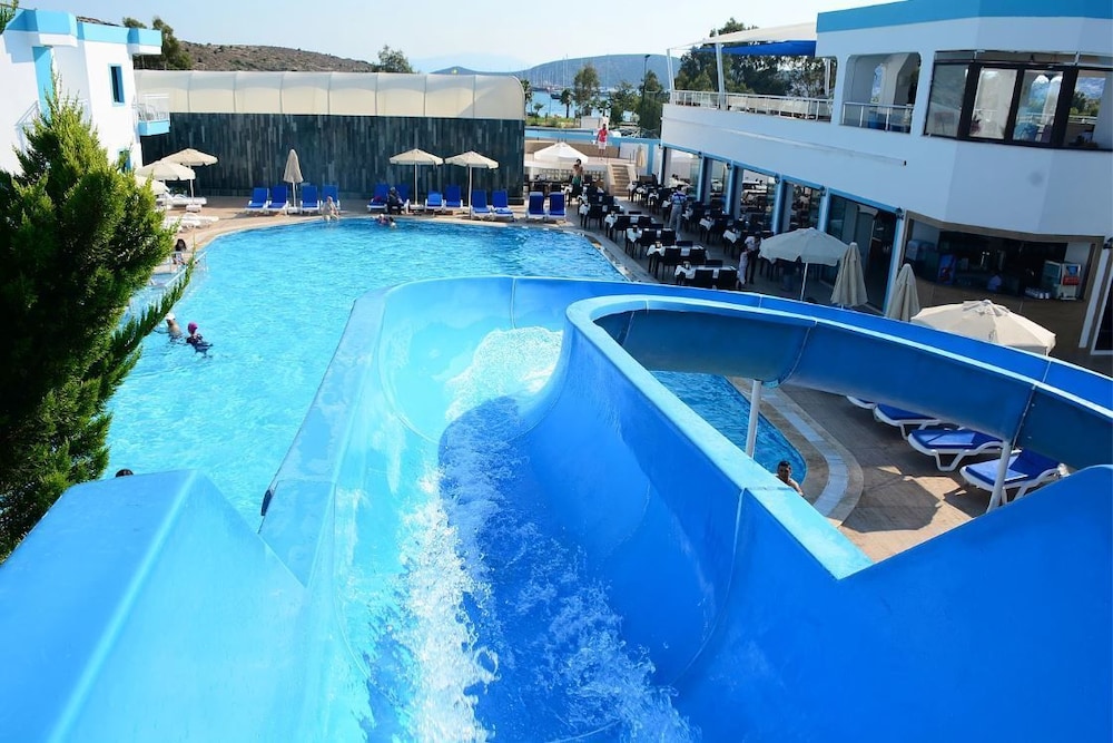 Costa Carina Resort Rezervasyon