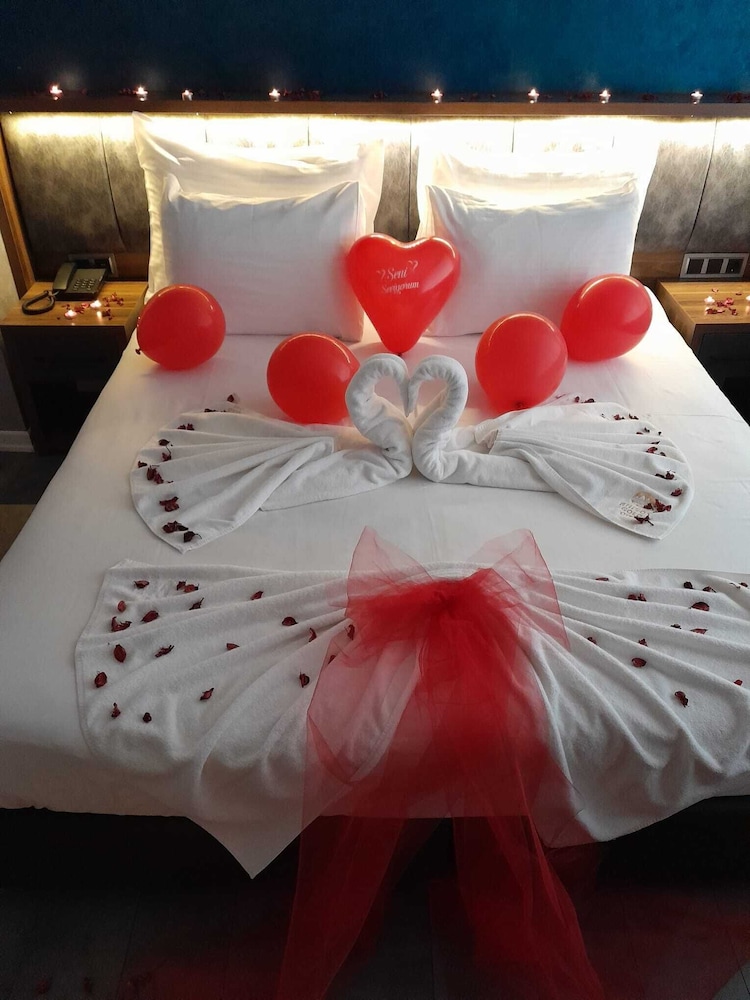 Rhisos Gold Otel Rezervasyon