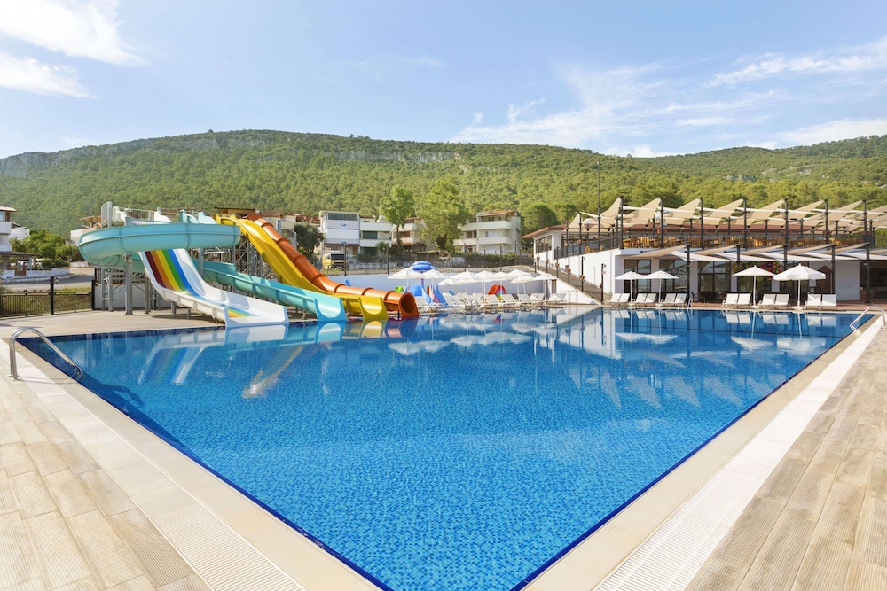 Ramada Resort by Wyndham Akbuk Rezervasyon