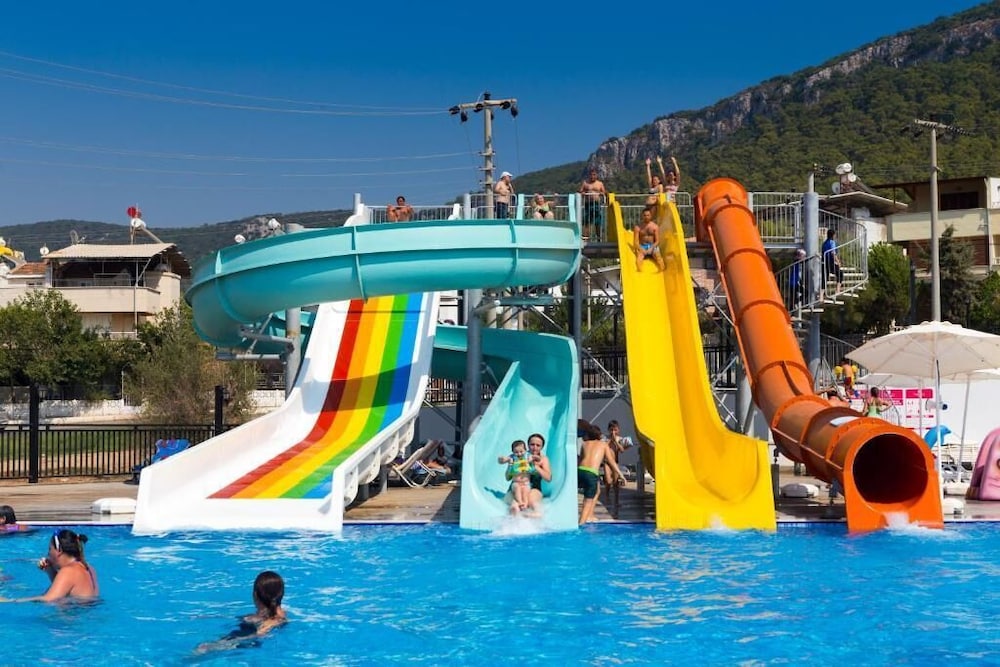 Ramada Resort by Wyndham Akbuk Rezervasyon