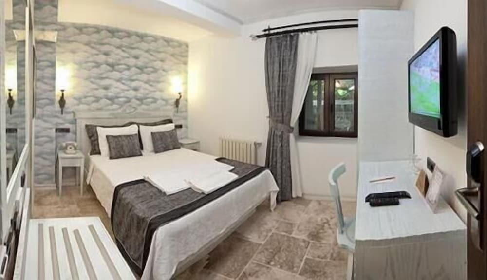 Assos Behram Rezervasyon
