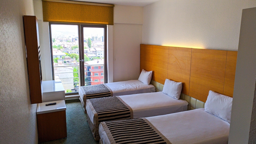 Nüzhet Otel Rezervasyon