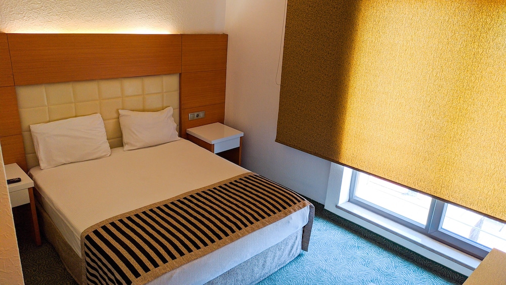 Nüzhet Otel Rezervasyon