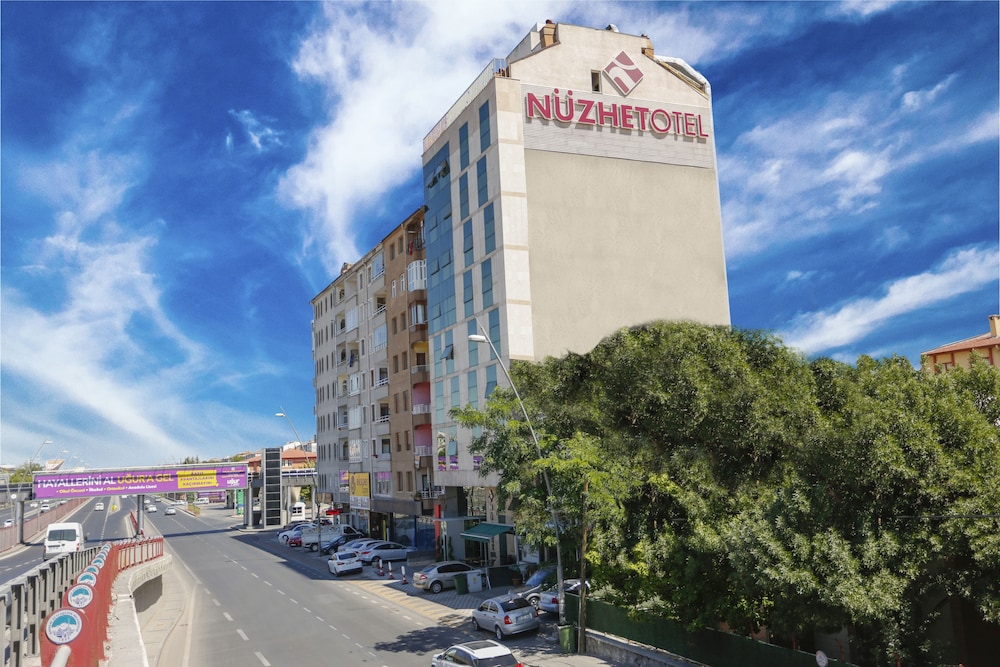 Nüzhet Otel Rezervasyon
