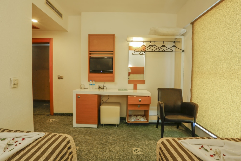 Nüzhet Otel Rezervasyon