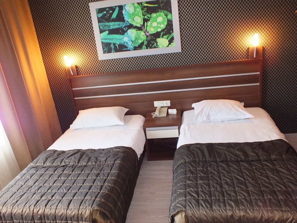 Lifos Hotel Rezervasyon