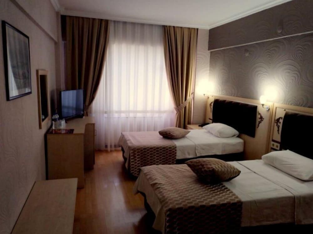 Anibal Hotel Rezervasyon