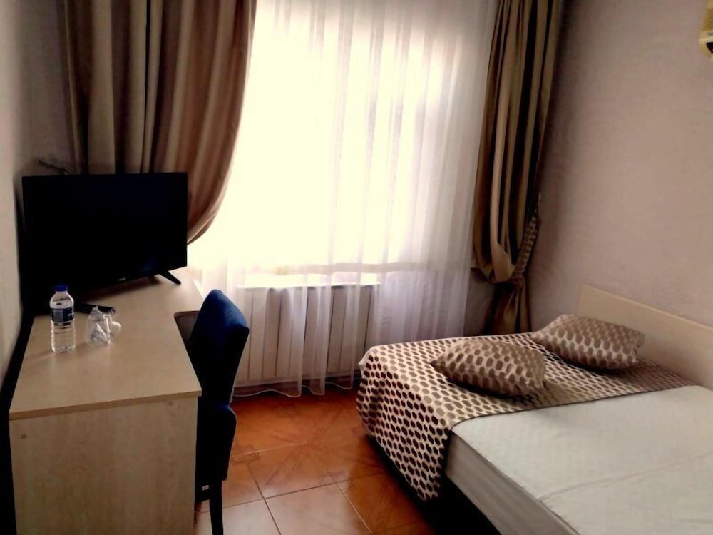 Anibal Hotel Rezervasyon