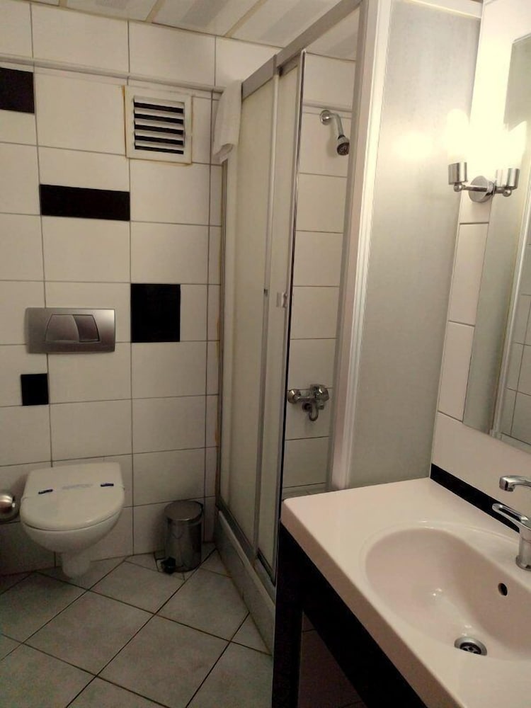 Anibal Hotel Rezervasyon