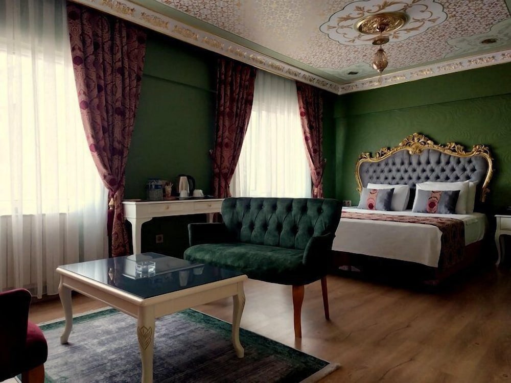 Anibal Hotel Rezervasyon