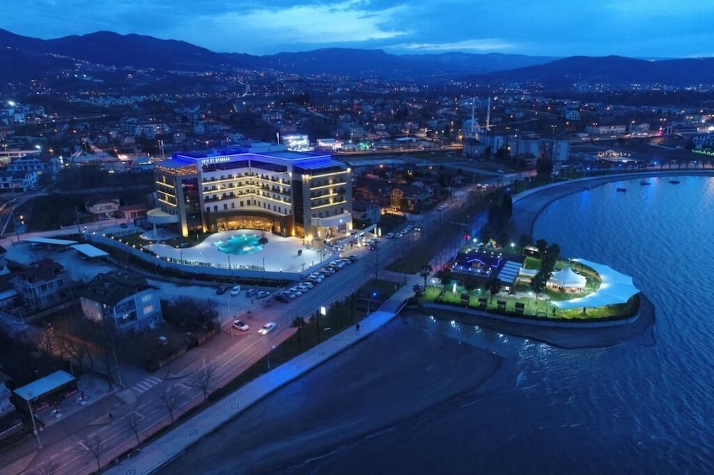 TRYP by Wyndham Izmit Rezervasyon