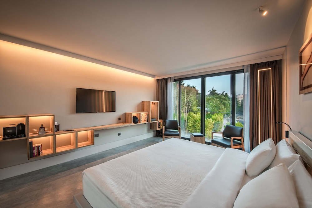 The Stay Warehouse Rezervasyon