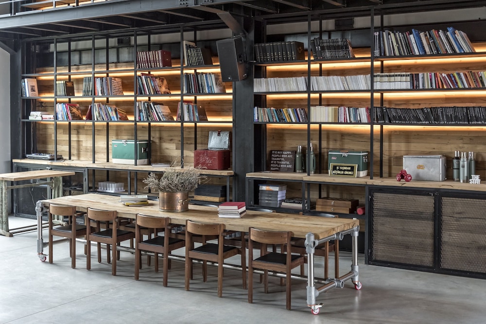The Stay Warehouse Rezervasyon