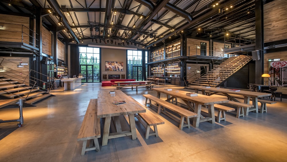 The Stay Warehouse Rezervasyon