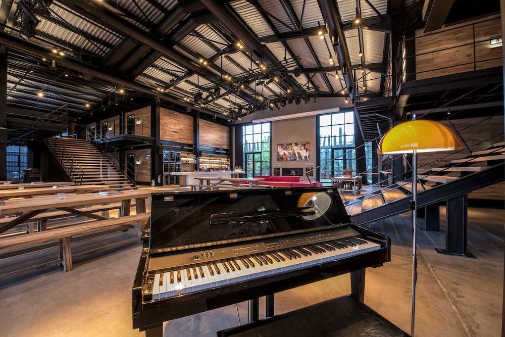 The Stay Warehouse Rezervasyon