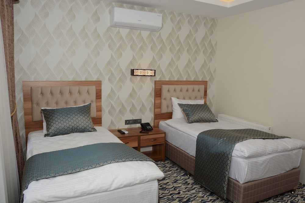 Ada Hotel Rezervasyon