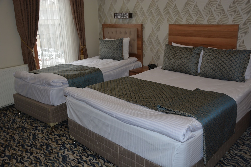 Ada Hotel Rezervasyon