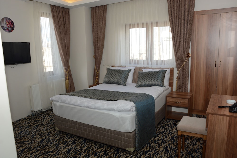 Ada Hotel Rezervasyon