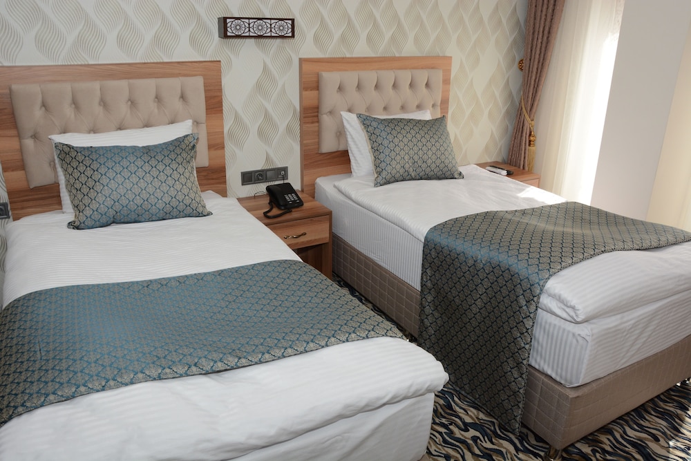 Ada Hotel Rezervasyon