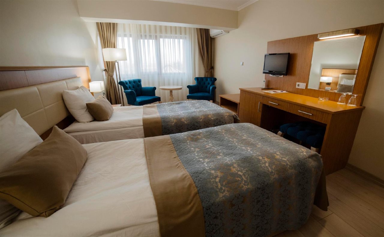 Patalya Lakeside Resort Hotel Rezervasyon