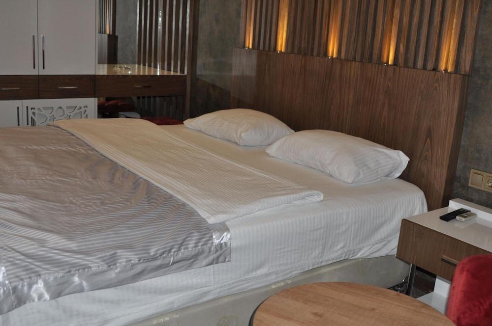 Admiral Hotel Rezervasyon