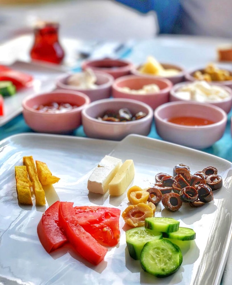 Aliya Garden Köy Evi ve Lezzetleri Rezervasyon