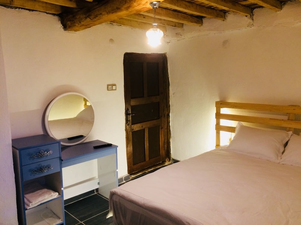 Aliya Garden Köy Evi ve Lezzetleri Rezervasyon