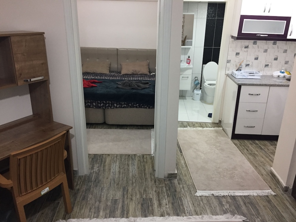 Derin Suit Apart 1 Rezervasyon