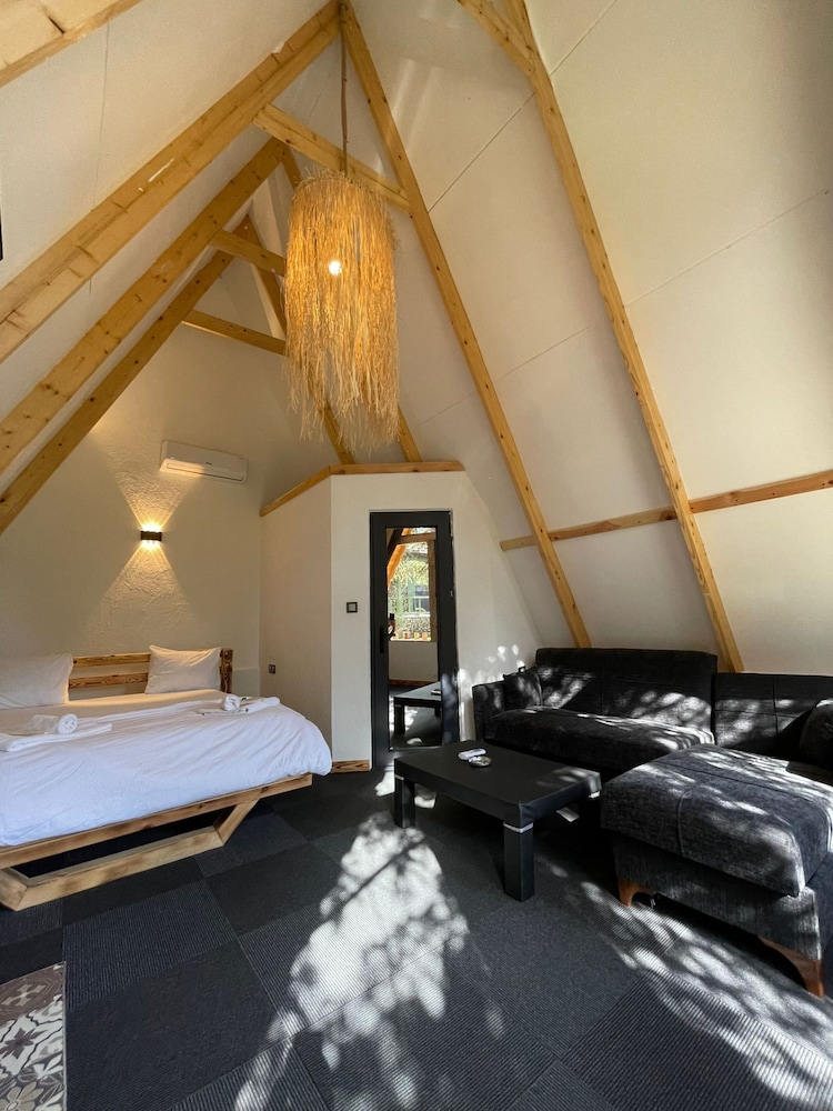 Tas Ev Butik Otel Sapanca Rezervasyon