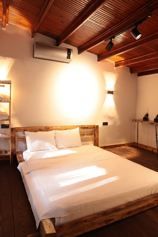 Tas Ev Butik Otel Sapanca Rezervasyon