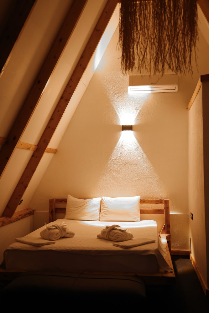 Tas Ev Butik Otel Sapanca Rezervasyon