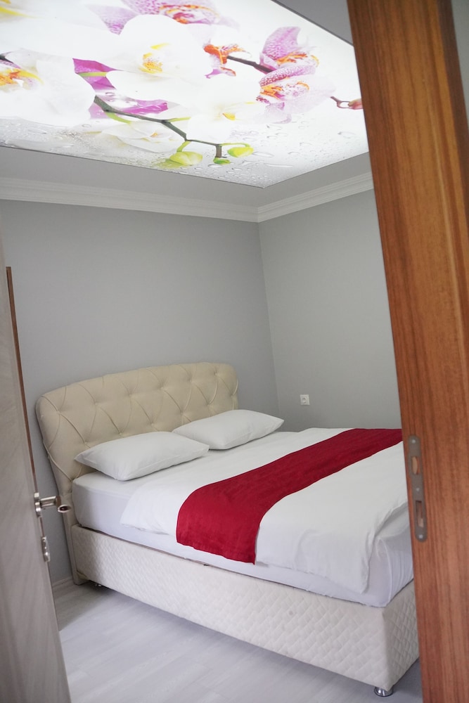 Özbek Suite Otel Rezervasyon