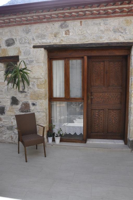 Tas Avlu Butik Otel Rezervasyon
