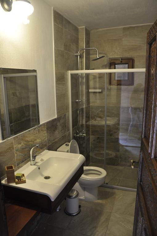 Tas Avlu Butik Otel Rezervasyon