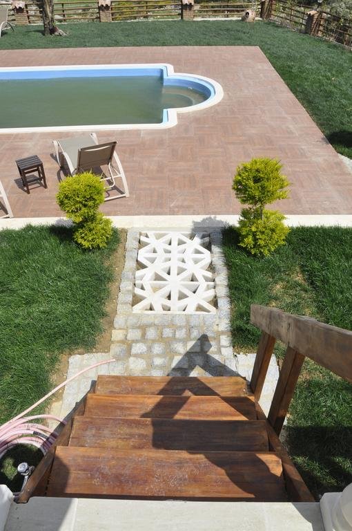 Tas Avlu Butik Otel Rezervasyon