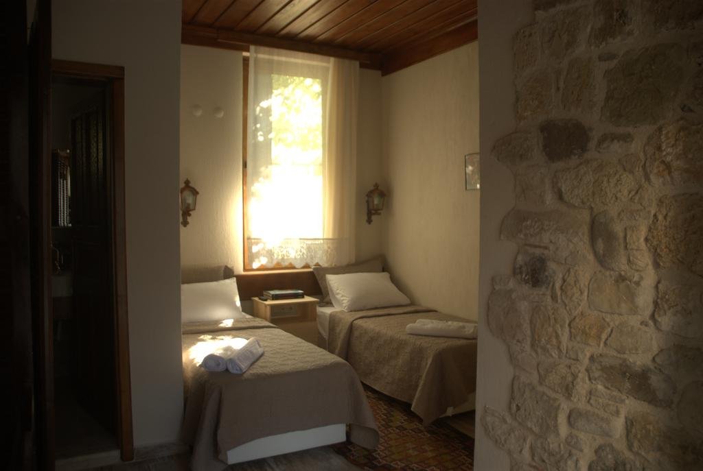 Tas Avlu Butik Otel Rezervasyon