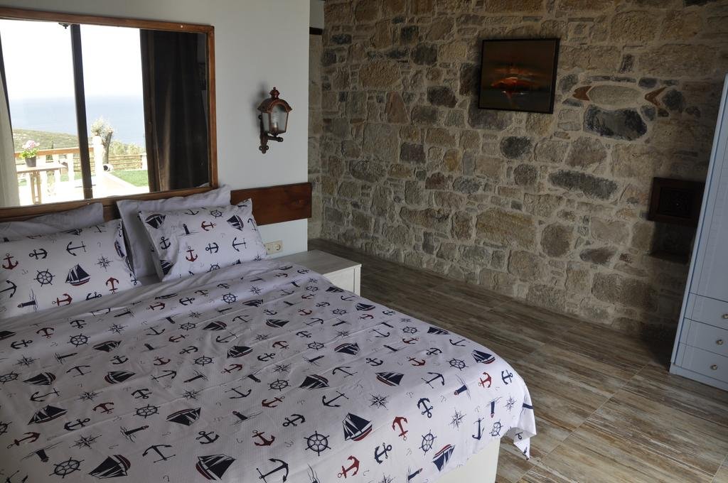 Tas Avlu Butik Otel Rezervasyon
