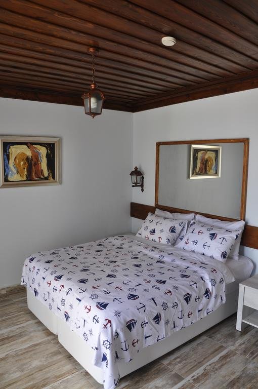 Tas Avlu Butik Otel Rezervasyon