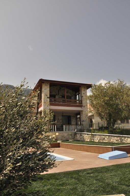 Tas Avlu Butik Otel Rezervasyon