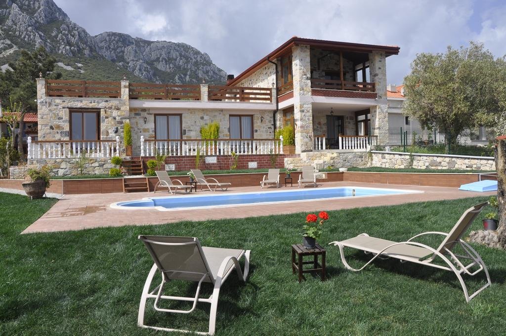 Tas Avlu Butik Otel Rezervasyon