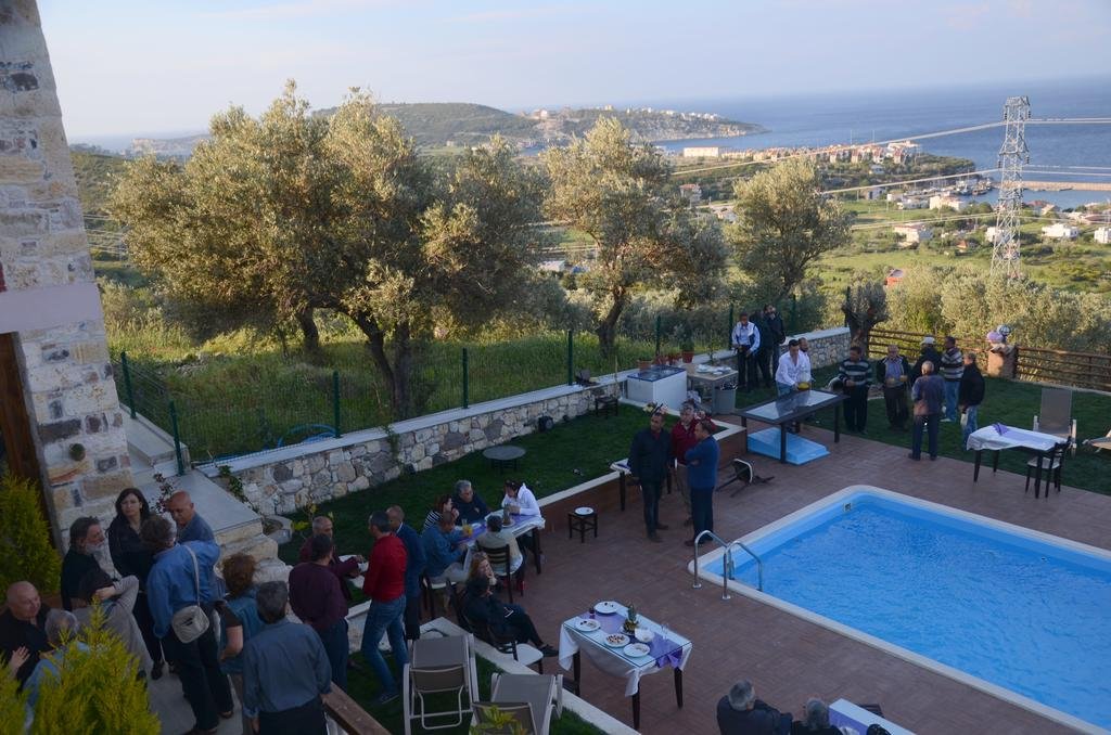 Tas Avlu Butik Otel Rezervasyon
