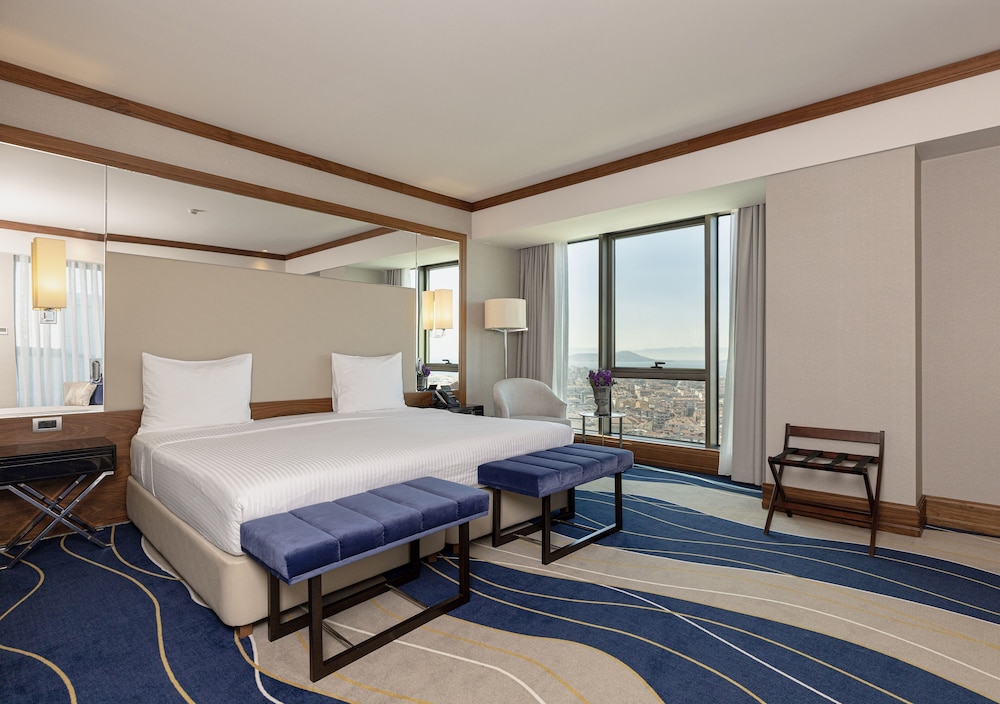 Elite World Grand Istanbul Küçükyali Rezervasyon