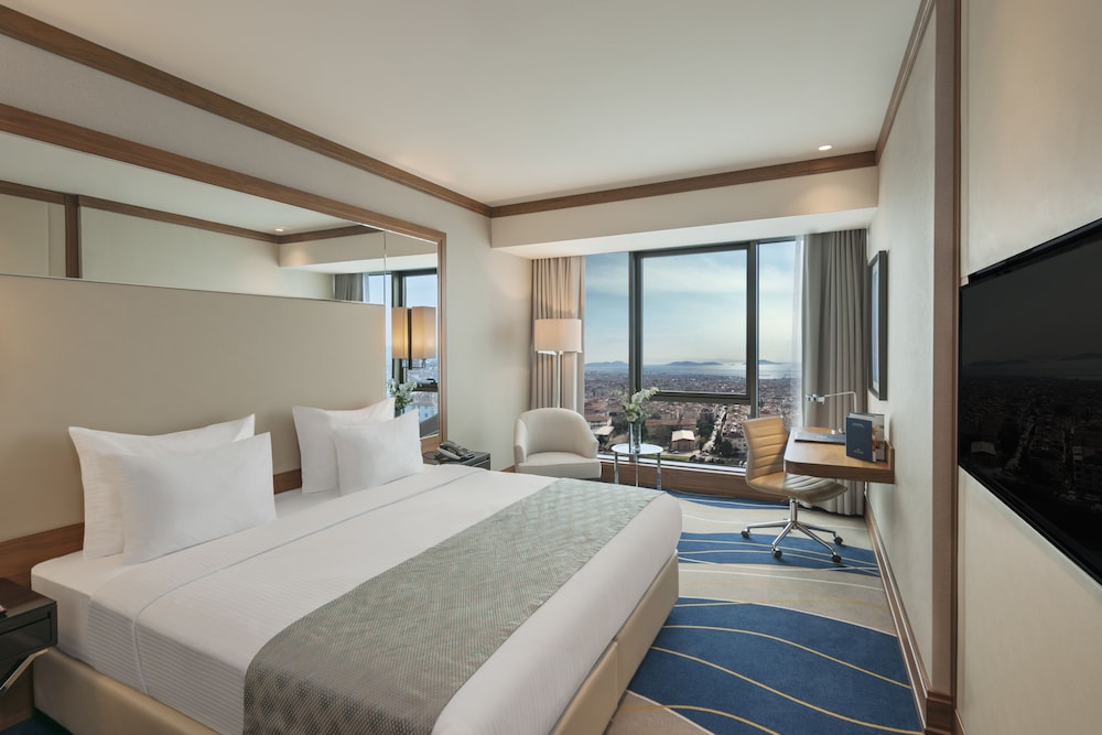 Elite World Grand Istanbul Küçükyali Rezervasyon