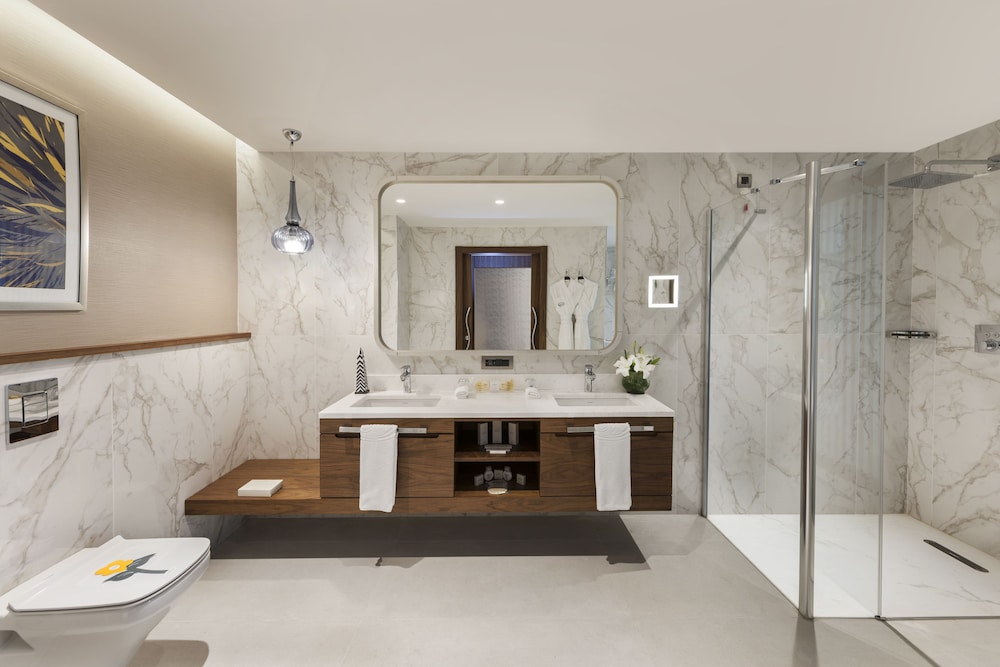 Elite World Grand Istanbul Küçükyali Rezervasyon