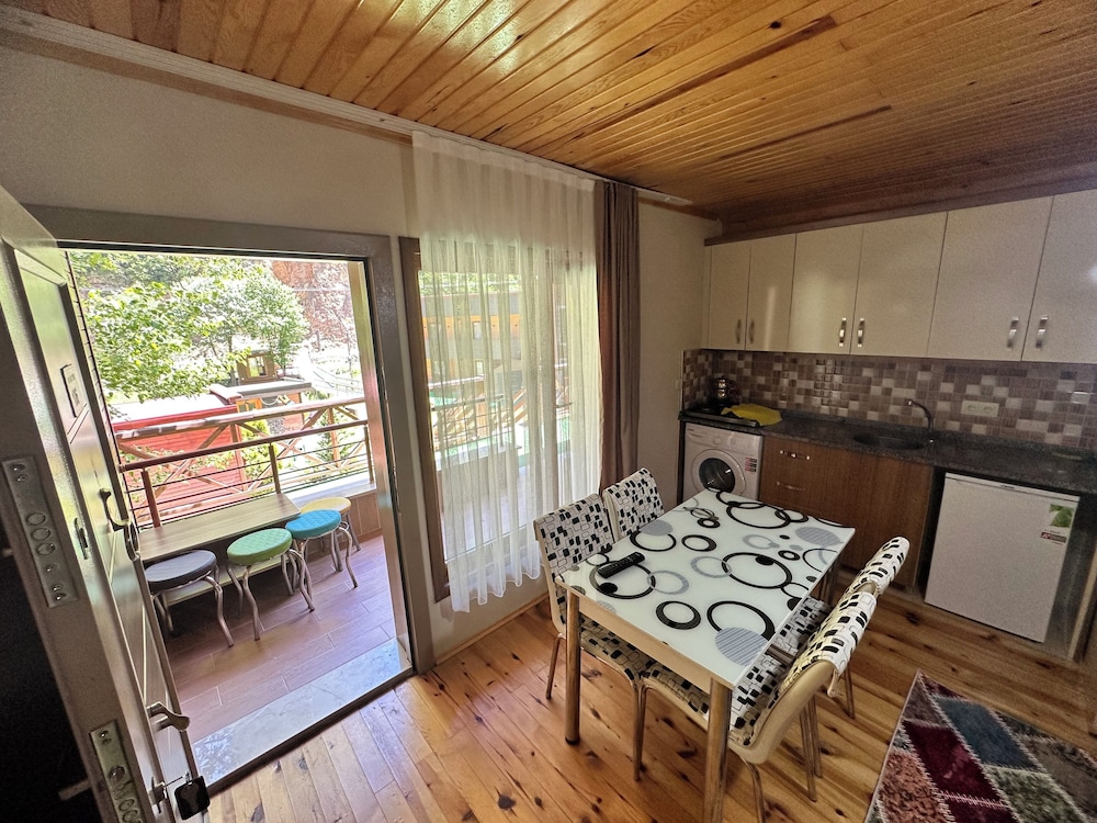 Haros Apart Hotel Rezervasyon