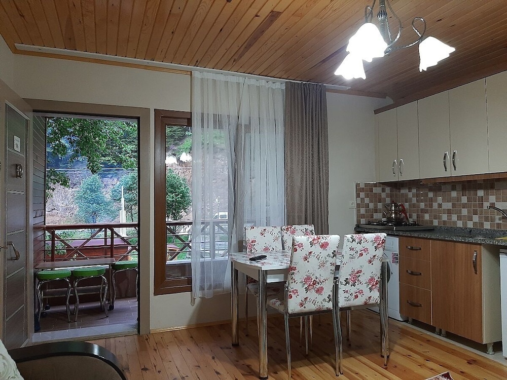 Haros Apart Hotel Rezervasyon